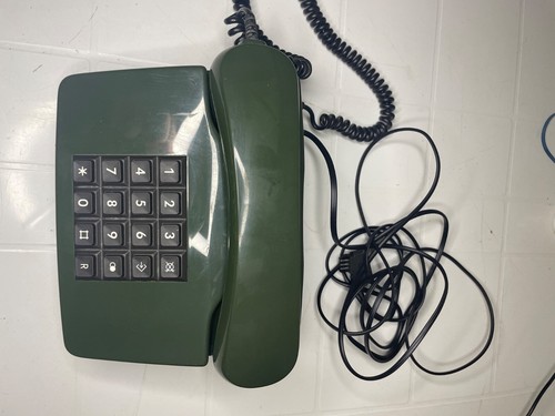 Telefono vintage verde muro - vintage,