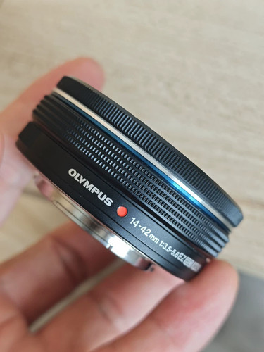Olympus zuiko 42 - m.zuiko, ed