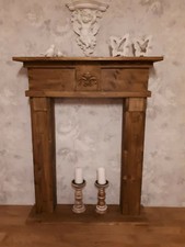 Camino decorativo marrone