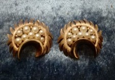 Trifari orecchini color oro