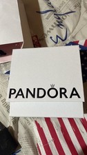 Pandora Charm Originale errato acquisto. Nuovo con garanzia e scatola regalo.