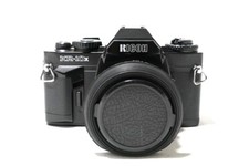 Fotocamera analogica Ricoh KR-10X con Petri 50mm F2