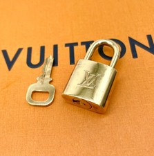 Louis Vuitton lucchetto e