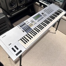 Yamaha MOTIF ES7 76Key
