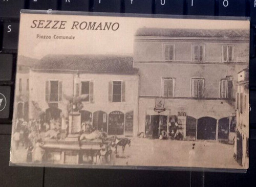 Sezze piazza comunale - piazza, animata