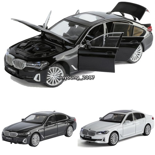 Modellino auto giocattolo