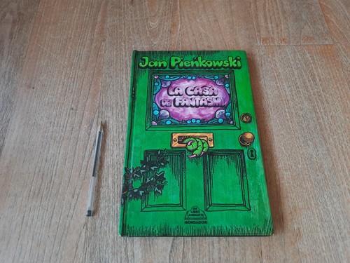 Libro pop horror - up,