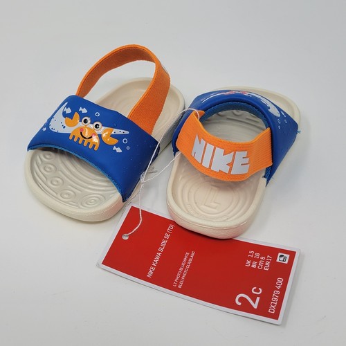 Sandali nuovi con etichette