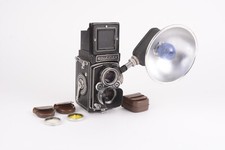 Rolleiflex 6x6 Modello 3.5B (K4B) con Rolleiflash, filtri UV Giallo, cappa #Z-56172