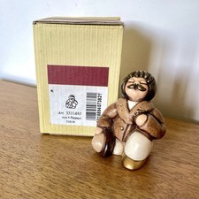 Thun Statuina Presepe Classico Pastore Inginocchiato Con Cappello Vintage Bianco