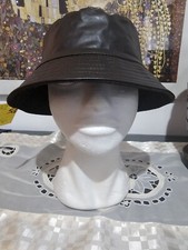 SCONTO 40% Cappello IMPERMIABILE DONNA in ECOPELLE TASCABILE REVERSIBILE VELL.  