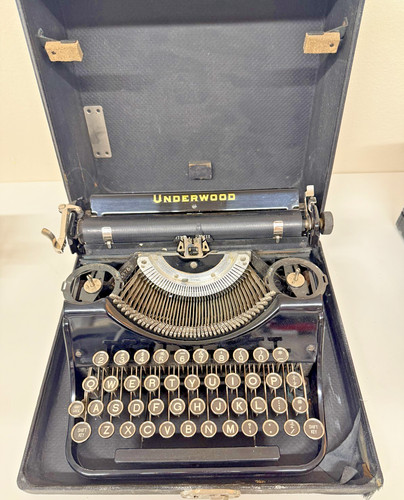 Macchina scrivere portatile - scrivere,
