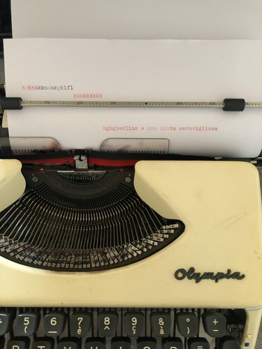Macchina scrivere olympia - da,