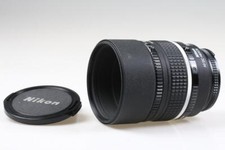 Nikon AF 105mm f/2.0 D DC -