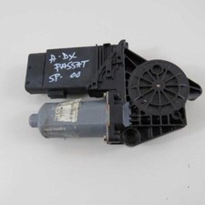 Motore elettrico 0130821694 per VOLKSWAGEN PASSAT MK5 1996-2005 usato (23506)