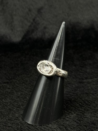 Anello romano con sigillo