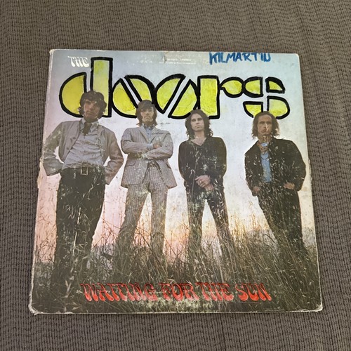 The doors waiting for - doors,,