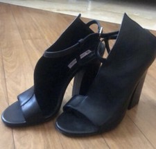 Sandalo con tacco Tsakiris Mallas