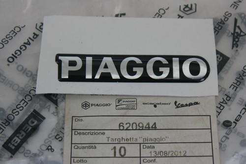 Adesivo logo scudo anteriore