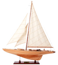 Endeavour America's Cup Classe