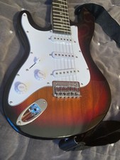 chitarra elettrica mancina