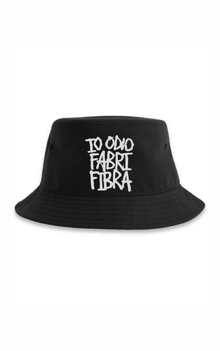 Cappello nero modello