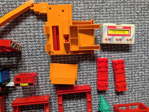 Tomy train chug along - tomy, /