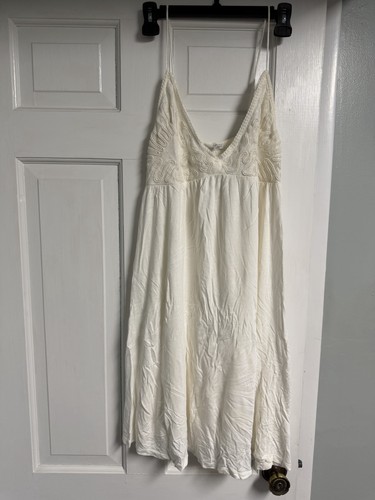 Zara sleeveless dress with - , a