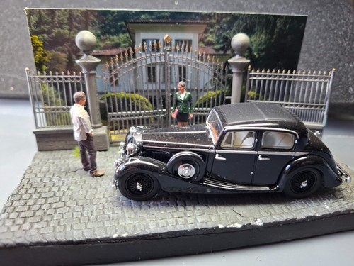 Diorama - , )
