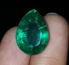 Gemme sfuse certificate smeraldo colombiano verde naturale 10,67 ct taglio pera