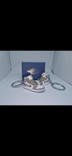 Jordan dior keyring - jordan,