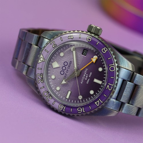 Out order dark violet - of,