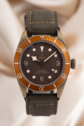 Tudor black bay bronze - black,