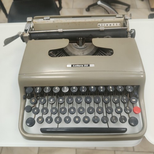 Macchina scrivere olivetti - da,