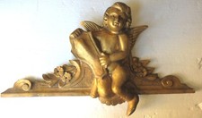 250608 Una cimasa in legno dorato della fine dell’Ottocento