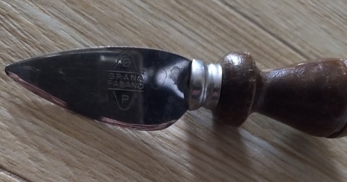 Coltello taglia formaggio - coltello,
