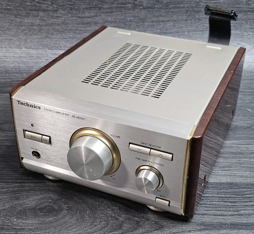 Amplificatore stereo integrato