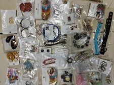 Lot de 100 articles Bijoux