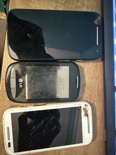 Old and motorola phones - 3,