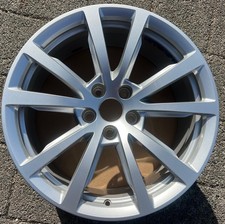1 CERCHIO IN LEGA ORIGINALE 18" AUDI A8 4N 4N0601025A 8x18 ET29 RUOTA LIBERA