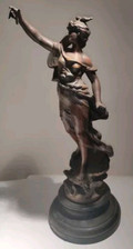 Antica statua in bronzo di
