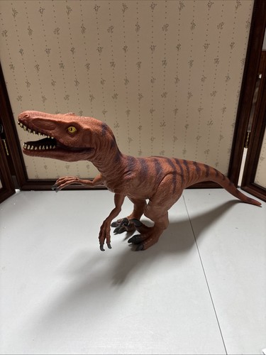 Velociraptor raptor dinosaur - r,