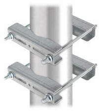 Attacco per fissaggio su palo