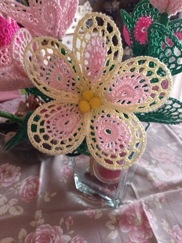 Fiori creati mano uncinetto - fiori, a