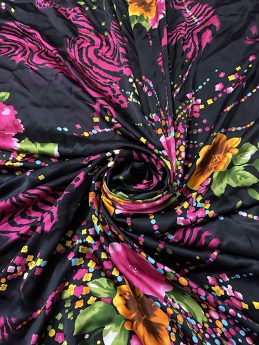 Tessuto liscio lucido raso