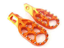 Pedane poggiapiedi arancioni