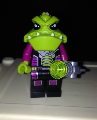 Minifigure lego alien - ☀️,