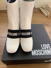 100 % auth. Moschino boots 