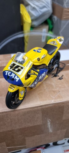 Yamaha yzr 2006 valentino - yamaha,