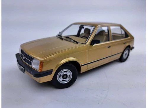 Modellino auto triple9 opel - modellino,